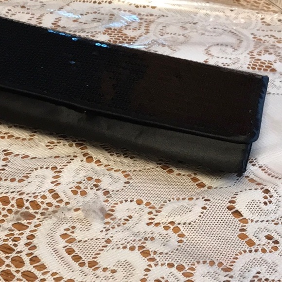 Clutch - Picture 4 of 6